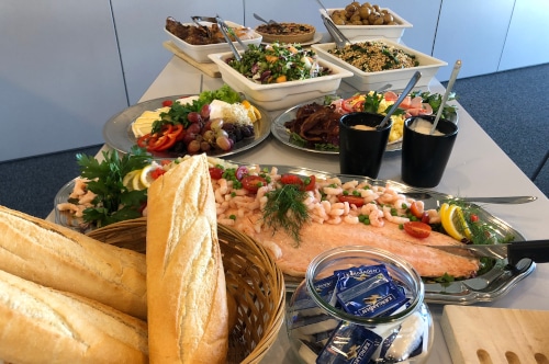 Dagsmøde med frokostbuffet Møde i Middelfart med forplejning